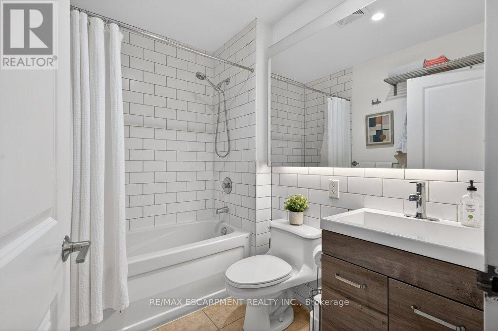 522 - 1 Shaw Street, Toronto (Niagara), Ontario  M6K 0A1 - Photo 8 - C12822134