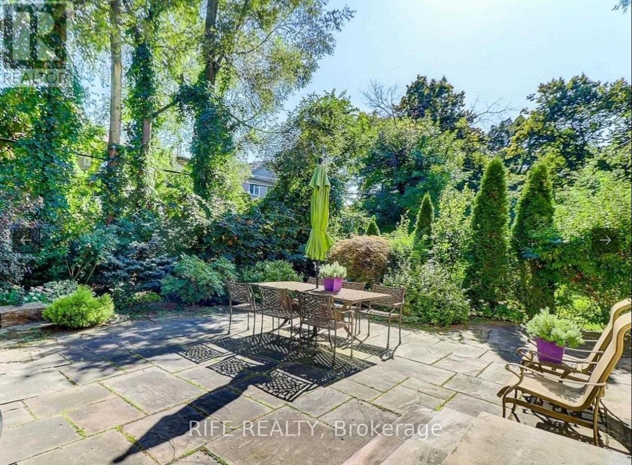 423 Bedford Park Avenue, Toronto, Ontario  M5M 1K2 - Photo 11 - C12822154