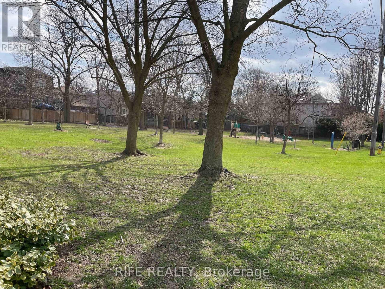 423 Bedford Park Avenue, Toronto, Ontario  M5M 1K2 - Photo 12 - C12822154