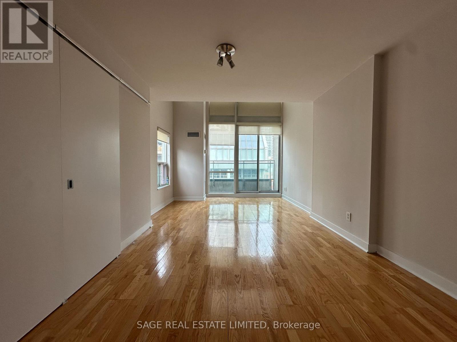 901 - 77 Lombard Street, Toronto, Ontario  M5C 3E1 - Photo 6 - C12822214