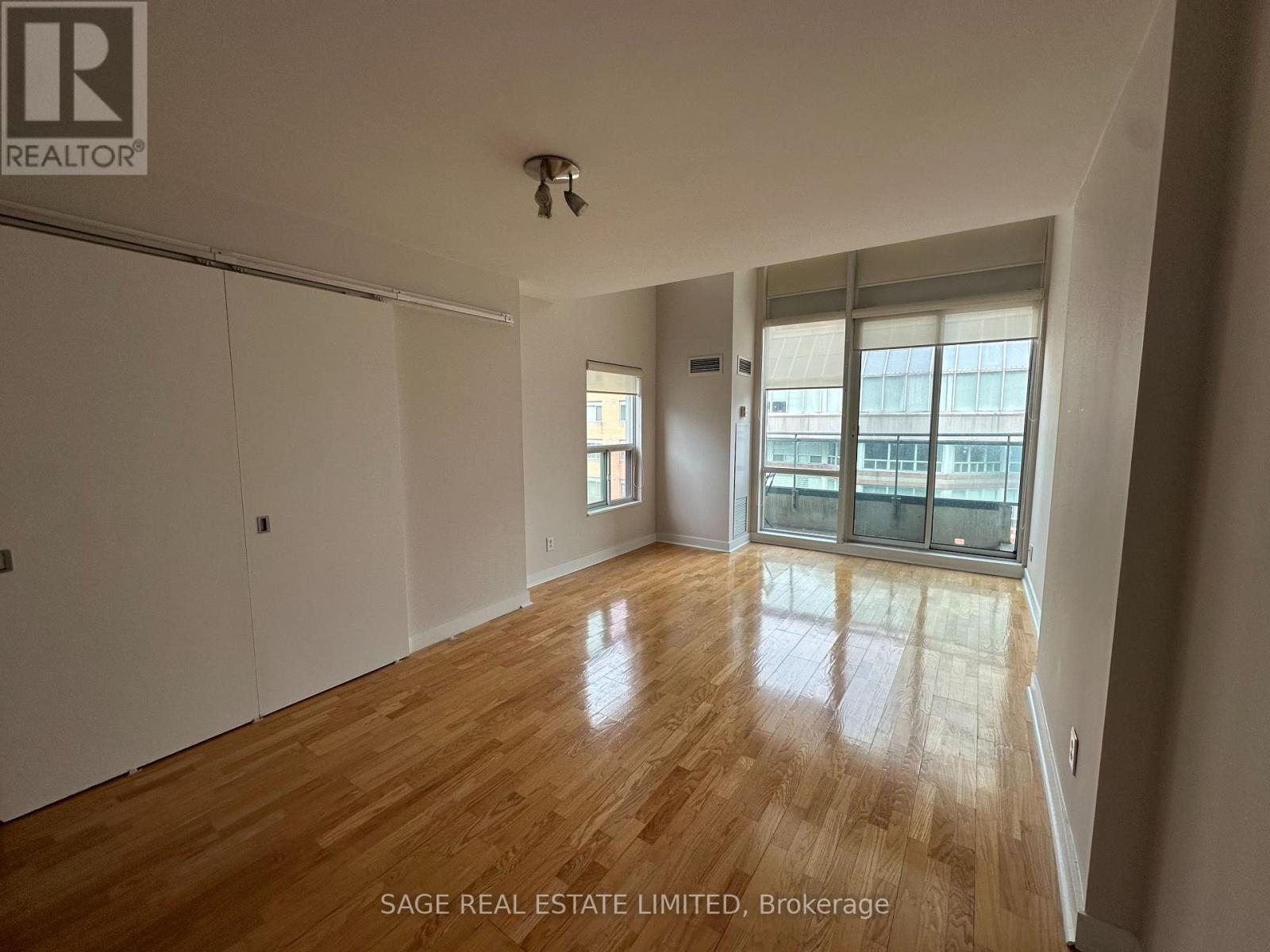 901 - 77 Lombard Street, Toronto, Ontario  M5C 3E1 - Photo 7 - C12822214