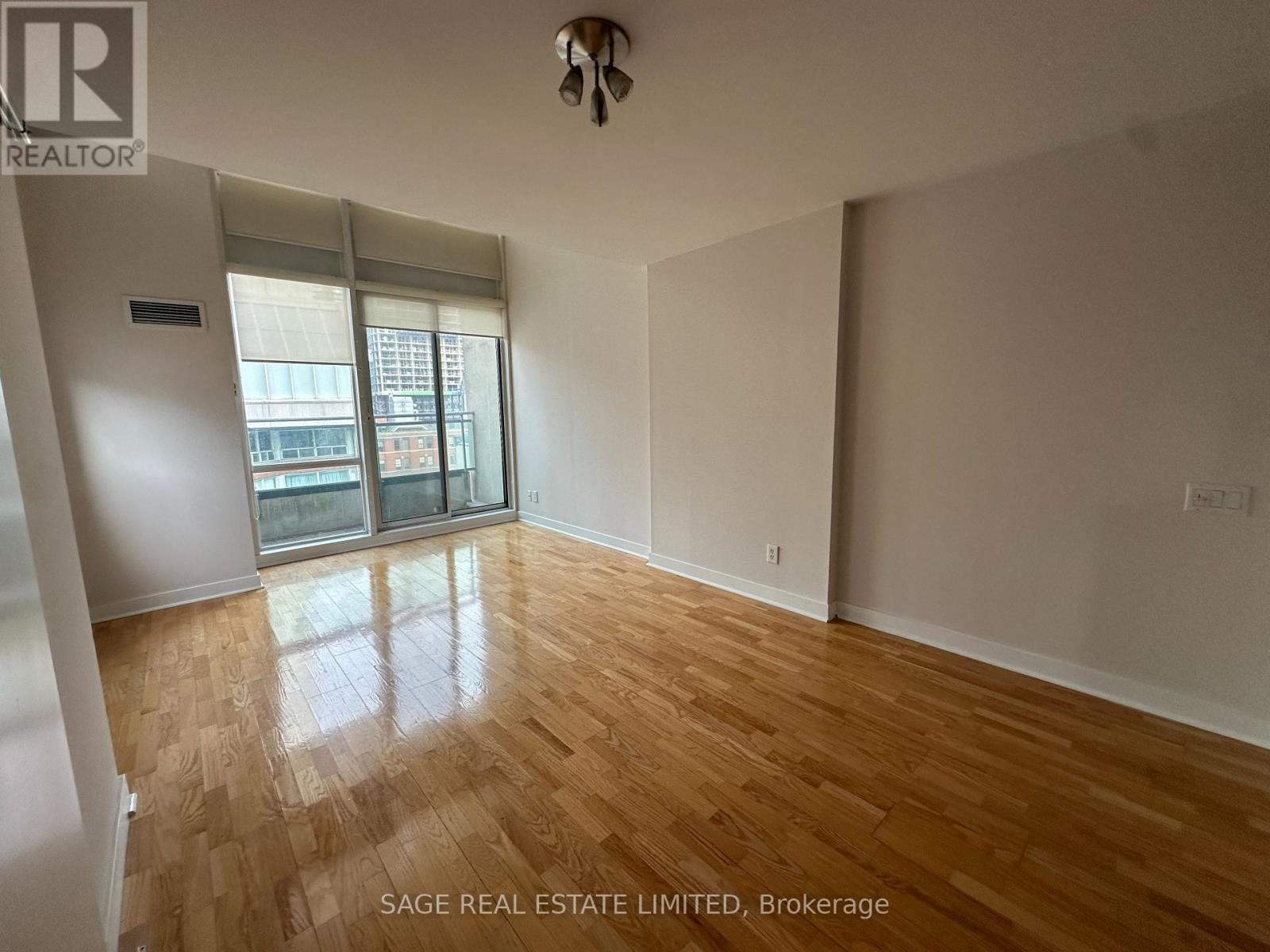 901 - 77 Lombard Street, Toronto, Ontario  M5C 3E1 - Photo 8 - C12822214