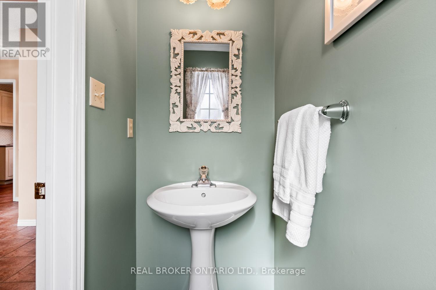 1501 Silver Spruce Drive, Pickering, Ontario  L1V 5G9 - Photo 13 - E12822064