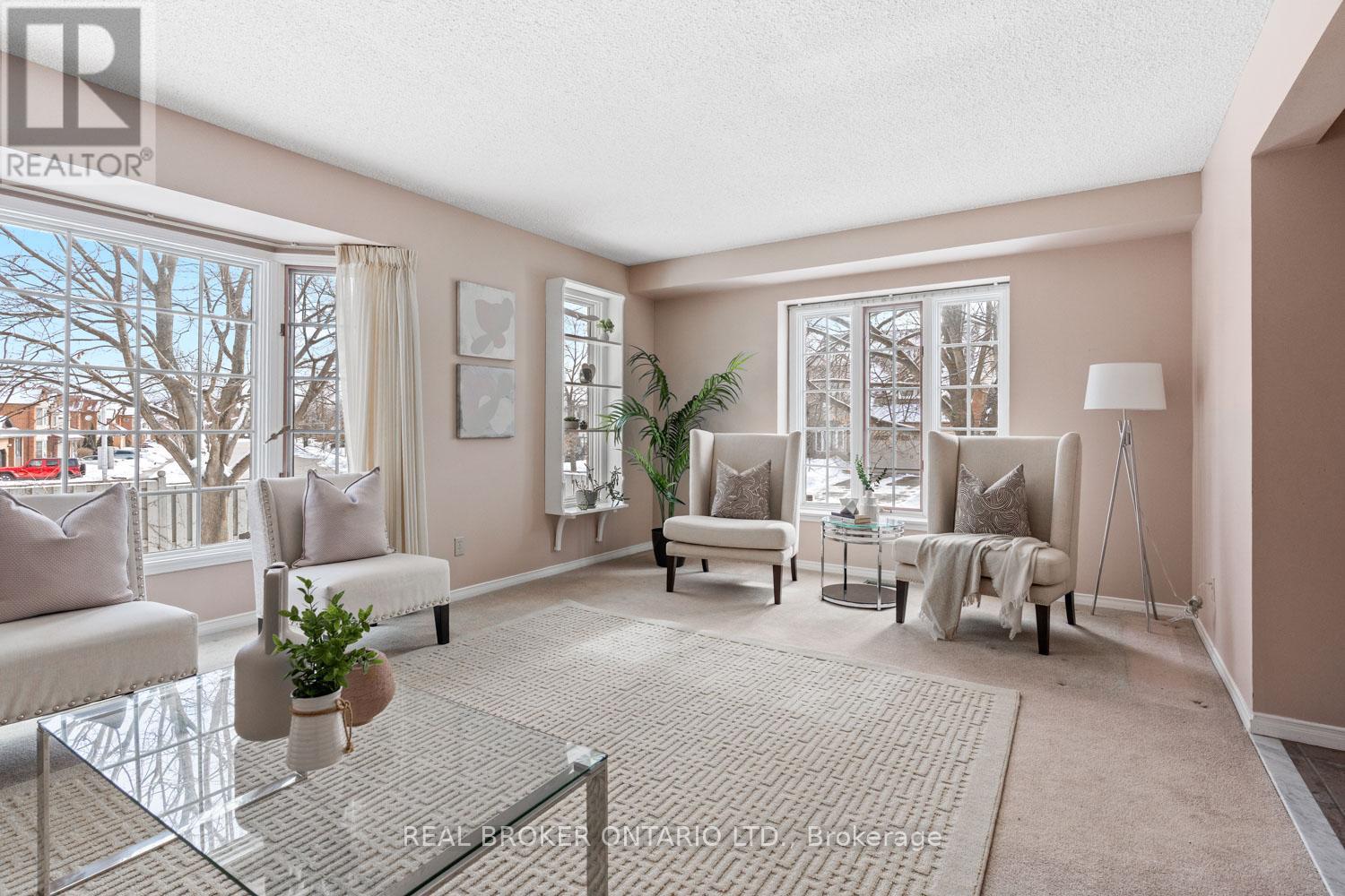 1501 Silver Spruce Drive, Pickering, Ontario  L1V 5G9 - Photo 2 - E12822064