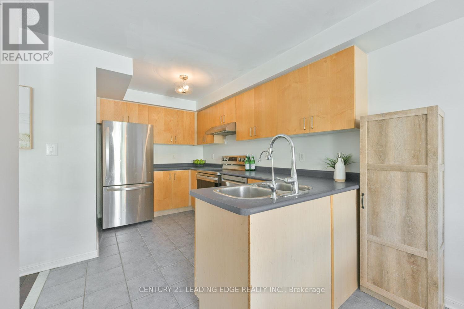 76 Regatta Crescent, Whitby, Ontario  L1N 9V3 - Photo 14 - E12822172