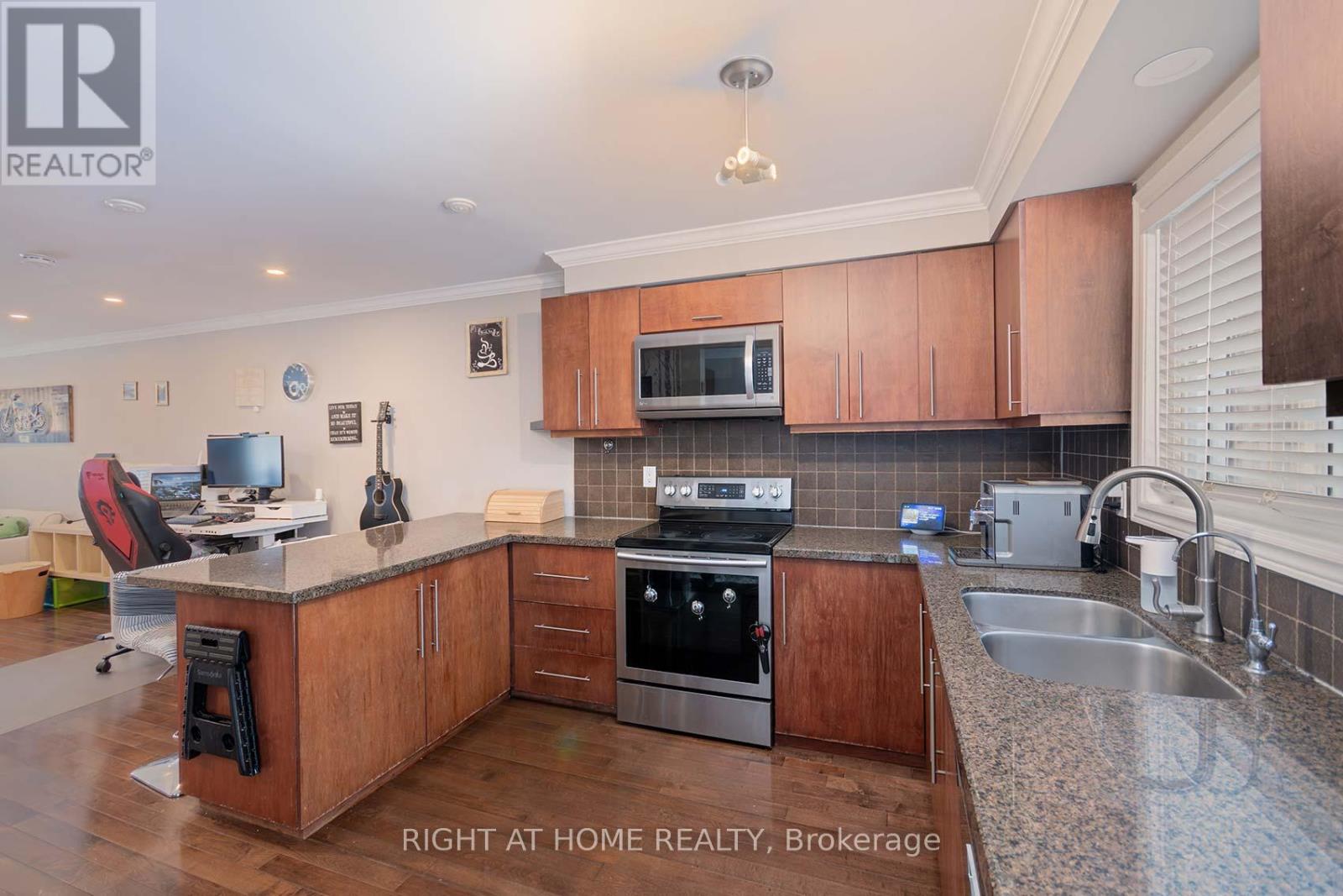 67 Willows Lane, Ajax, Ontario L1S 6E7 - Photo 13 - E12822290