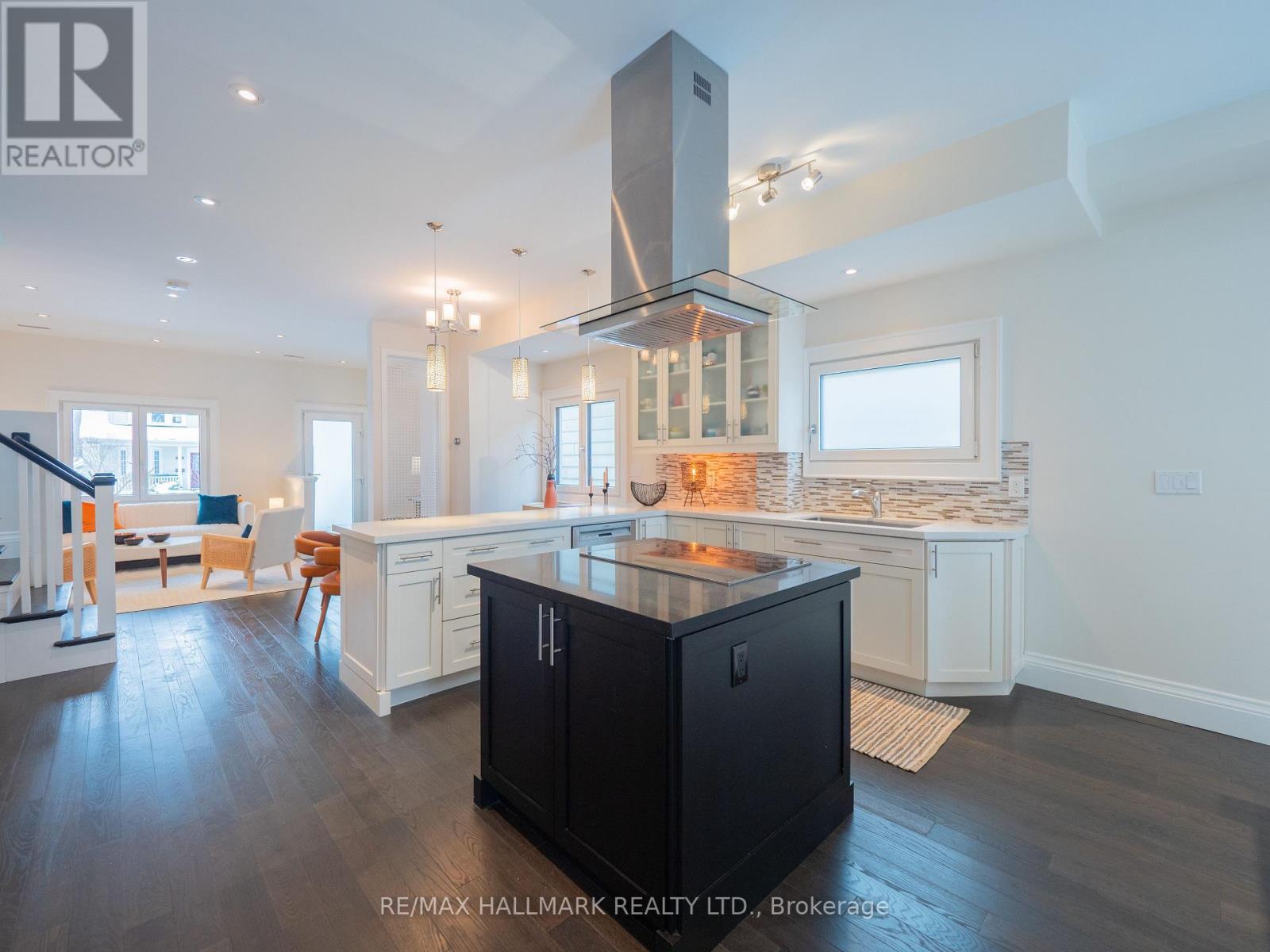 218 Westlake Avenue, Toronto, Ontario  M4C 4S9 - Photo 12 - E12822344