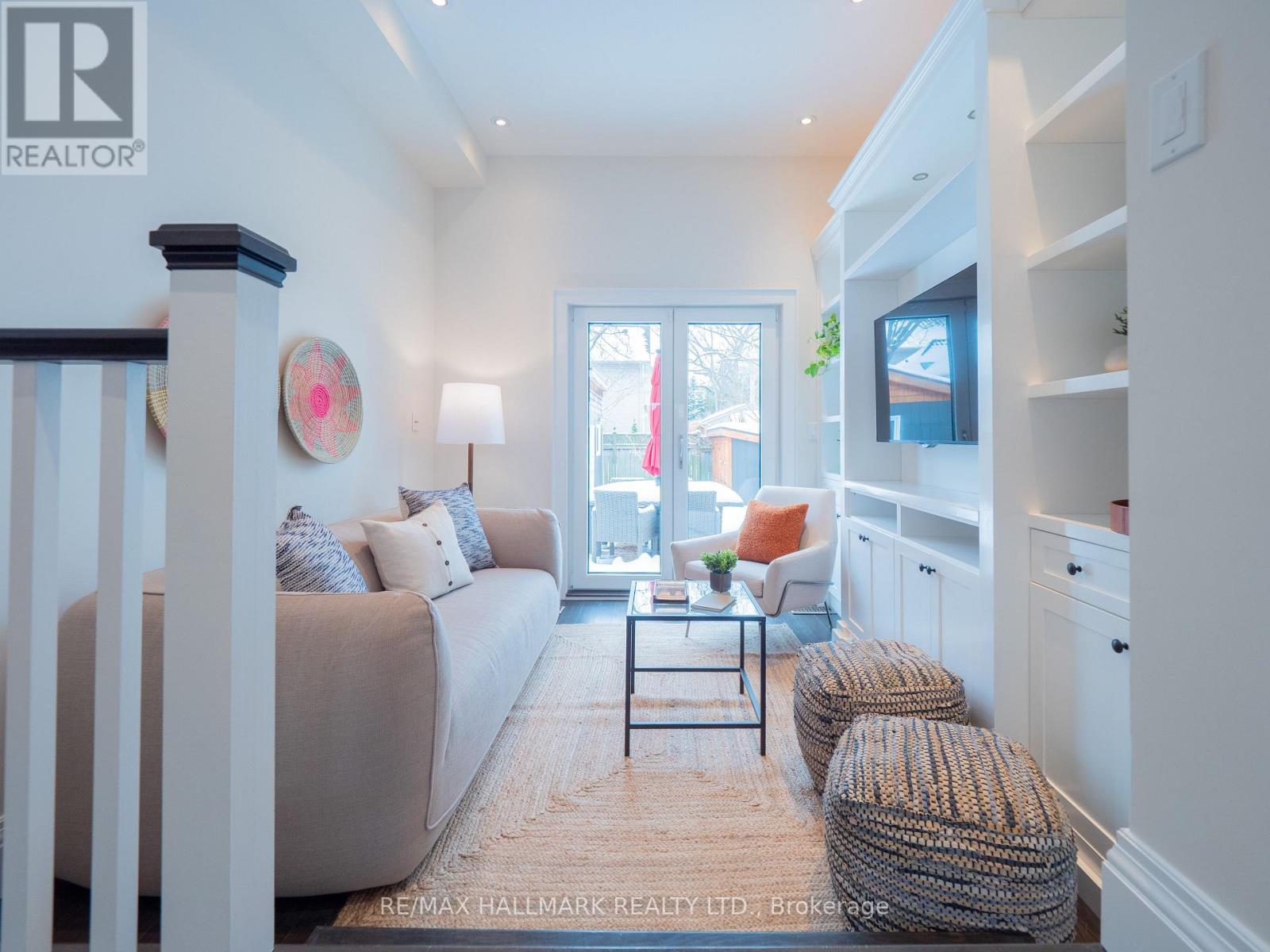 218 Westlake Avenue, Toronto, Ontario  M4C 4S9 - Photo 14 - E12822344