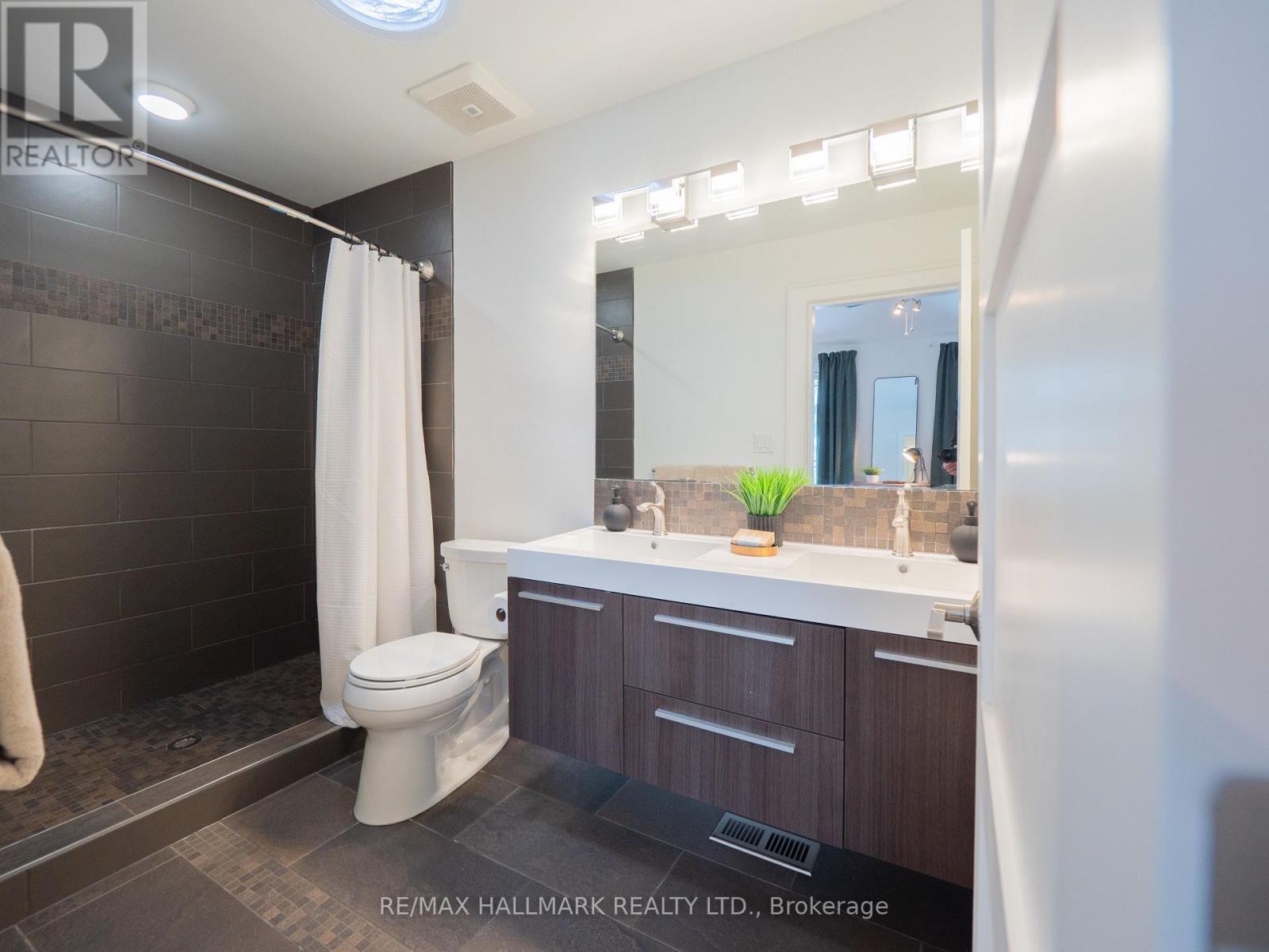 218 Westlake Avenue, Toronto, Ontario  M4C 4S9 - Photo 24 - E12822344