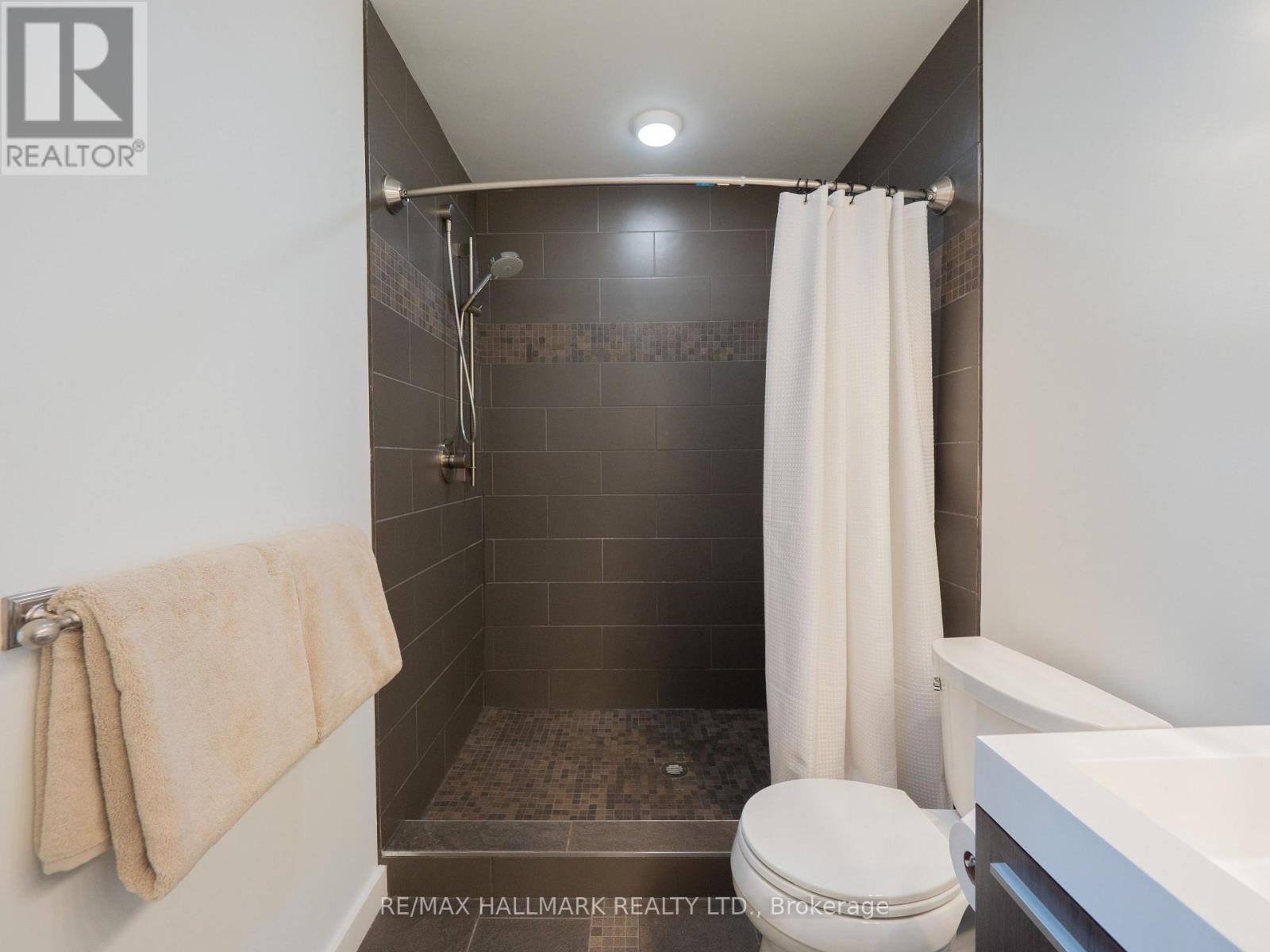 218 Westlake Avenue, Toronto, Ontario  M4C 4S9 - Photo 25 - E12822344