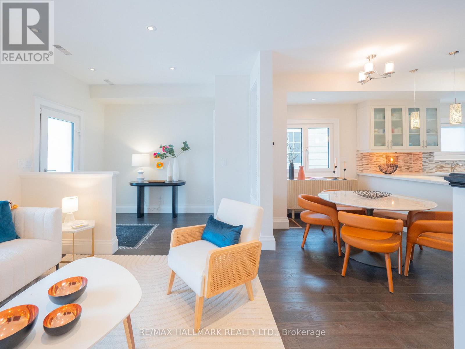 218 Westlake Avenue, Toronto, Ontario  M4C 4S9 - Photo 5 - E12822344