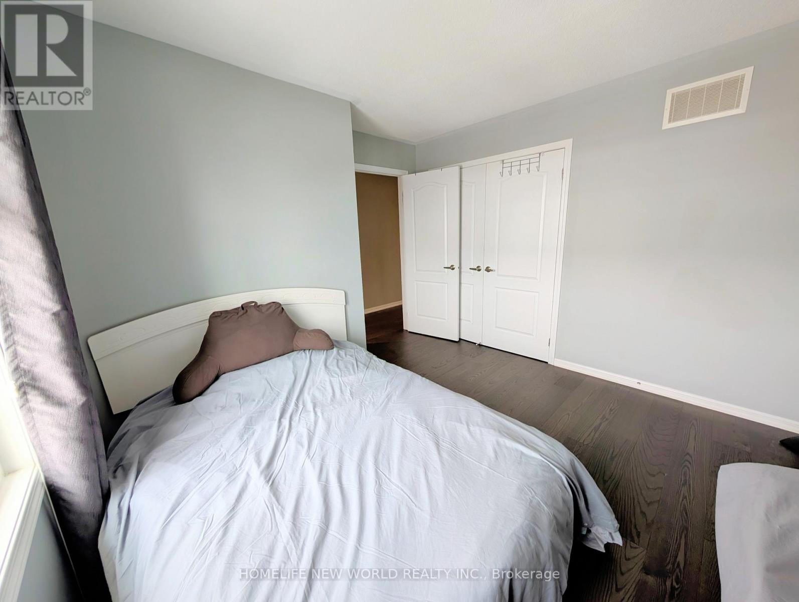 105 James Parrott Avenue, Markham, Ontario  L6E 2B3 - Photo 12 - N12822072