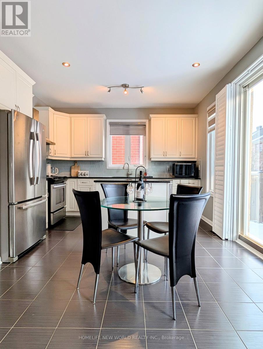 105 James Parrott Avenue, Markham, Ontario  L6E 2B3 - Photo 6 - N12822072