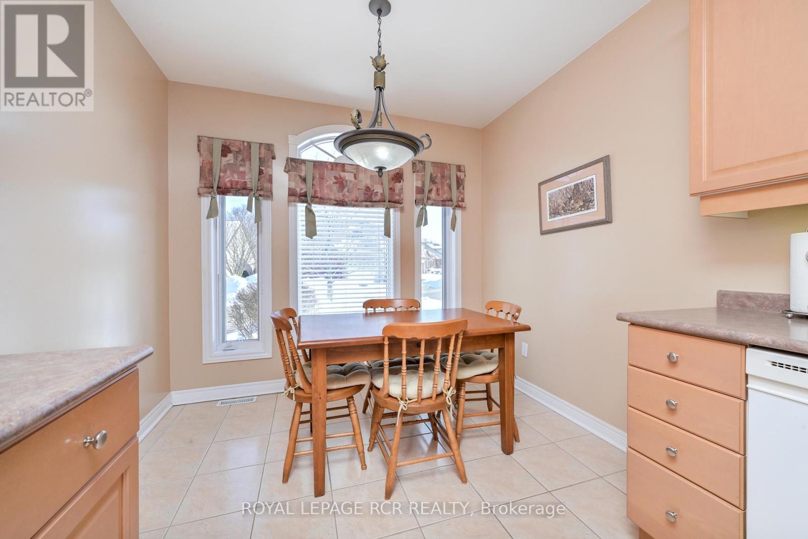 38 Bella Vista Trail, New Tecumseth, Ontario  L9R 2C6 - Photo 8 - N12822186