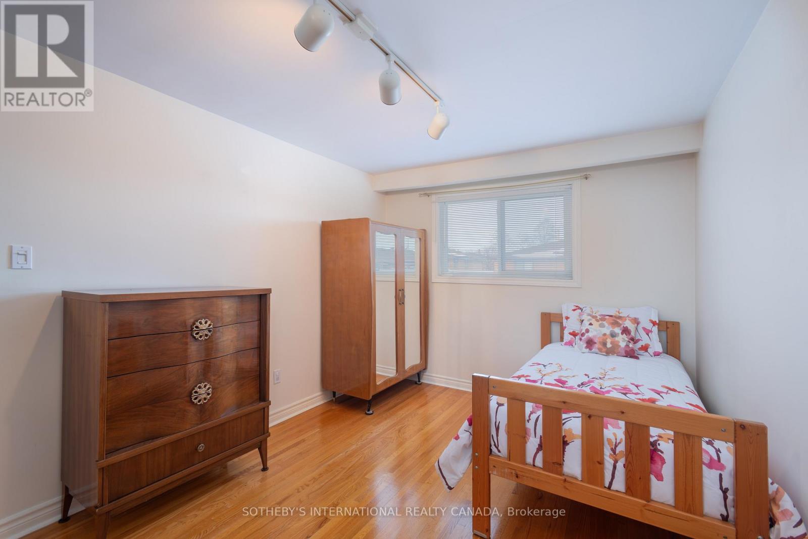 90 Andrew Park, Vaughan, Ontario  L4L 1E9 - Photo 11 - N12822244