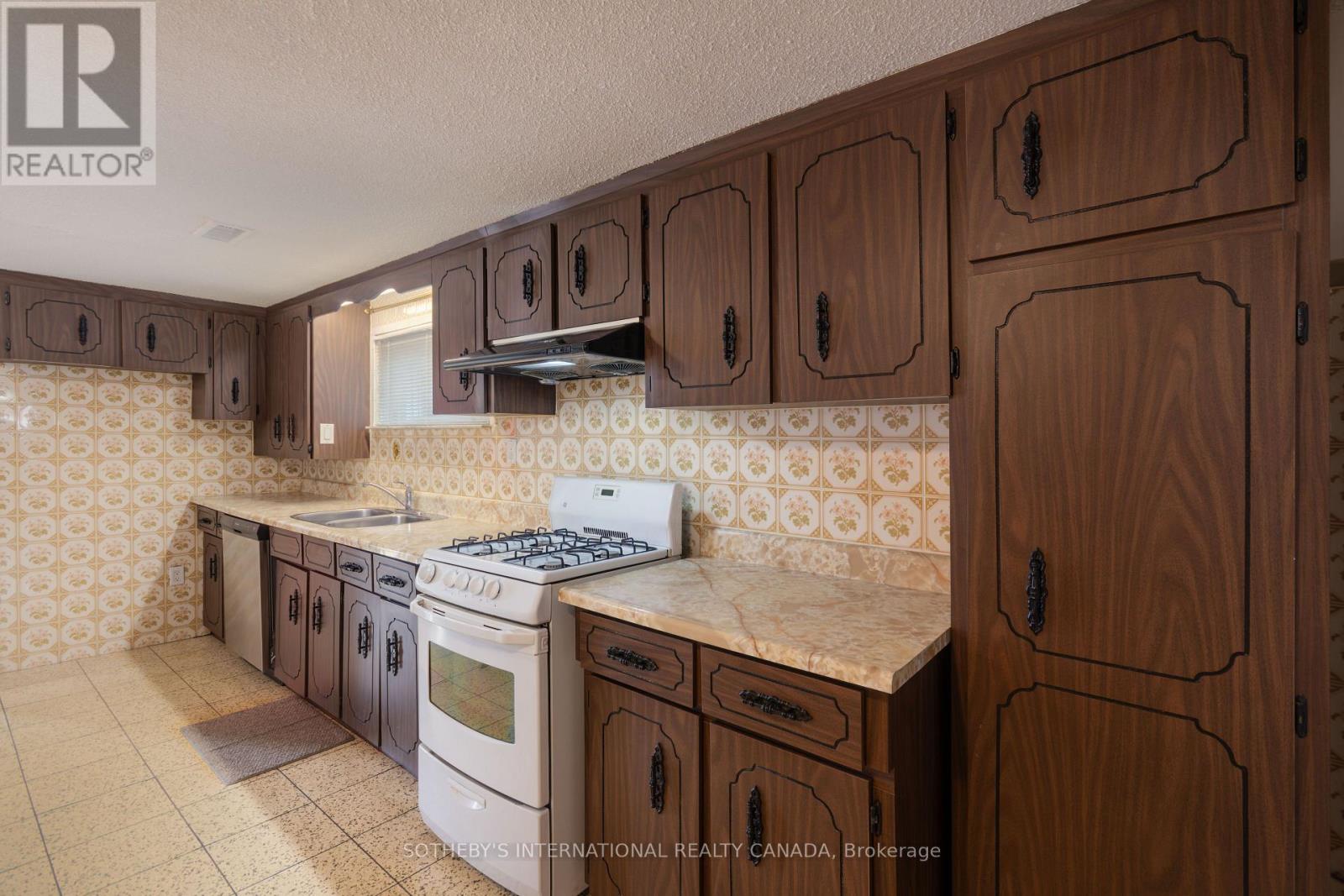 90 Andrew Park, Vaughan, Ontario  L4L 1E9 - Photo 20 - N12822244