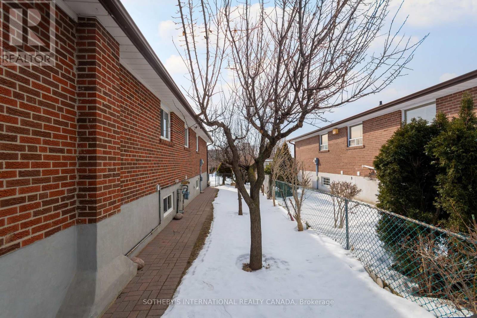 90 Andrew Park, Vaughan, Ontario  L4L 1E9 - Photo 27 - N12822244