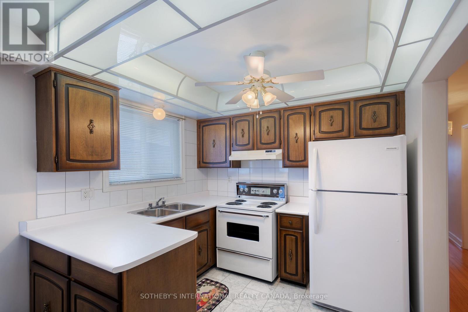 90 Andrew Park, Vaughan, Ontario  L4L 1E9 - Photo 8 - N12822244