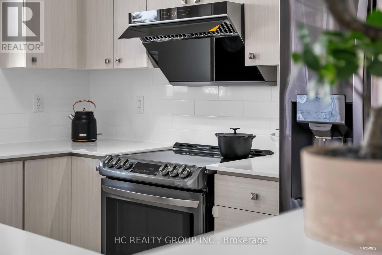 64 Chicago Lane, Markham, Ontario  L6E 0V6 - Photo 10 - N12822254