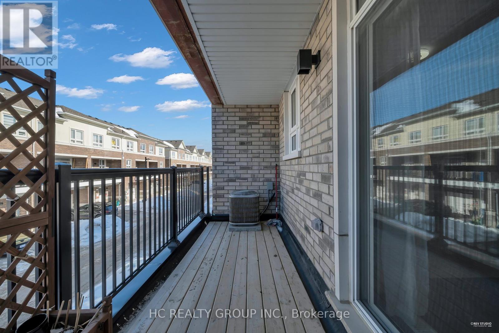 64 Chicago Lane, Markham, Ontario  L6E 0V6 - Photo 13 - N12822254