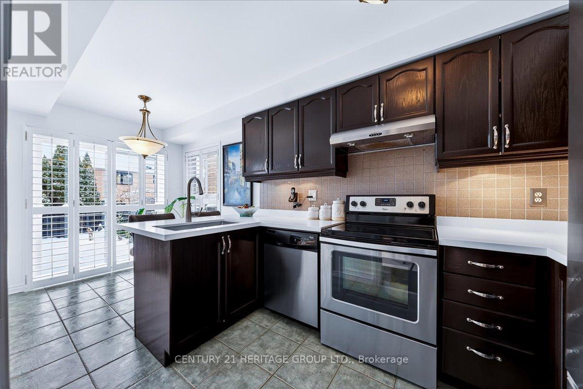 23 Long Point Drive, Richmond Hill, Ontario  L4E 3W9 - Photo 20 - N12822316