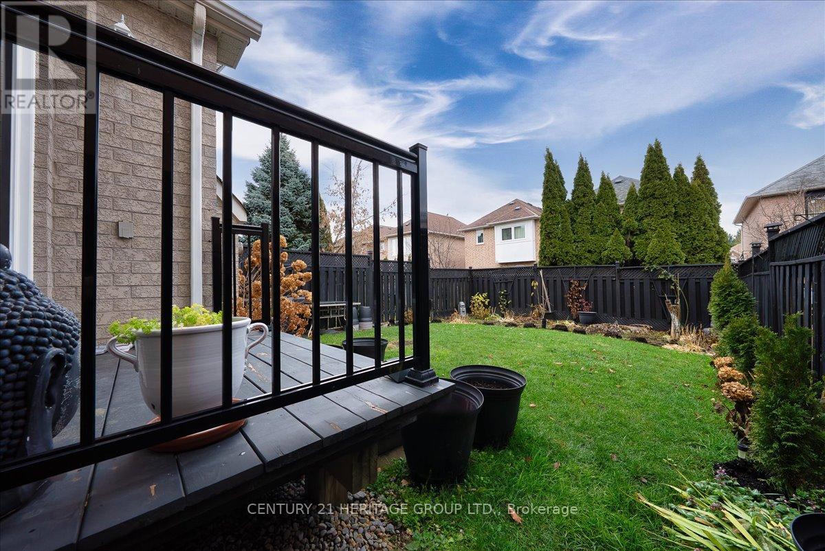 23 Long Point Drive, Richmond Hill, Ontario  L4E 3W9 - Photo 42 - N12822316