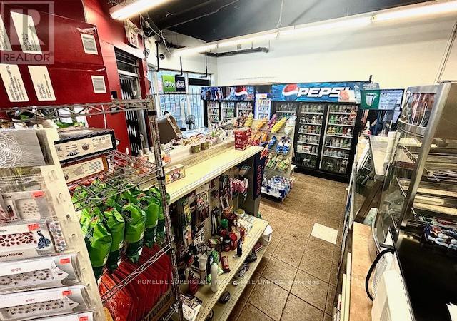 Unit 3 - 120 Lombard Street, Toronto, Ontario  M5C 3H5 - Photo 4 - C12773444