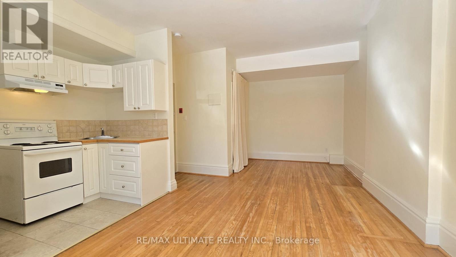 2 - 16 Foxbar Road, Toronto, Ontario  M4V 2G6 - Photo 5 - C12819612
