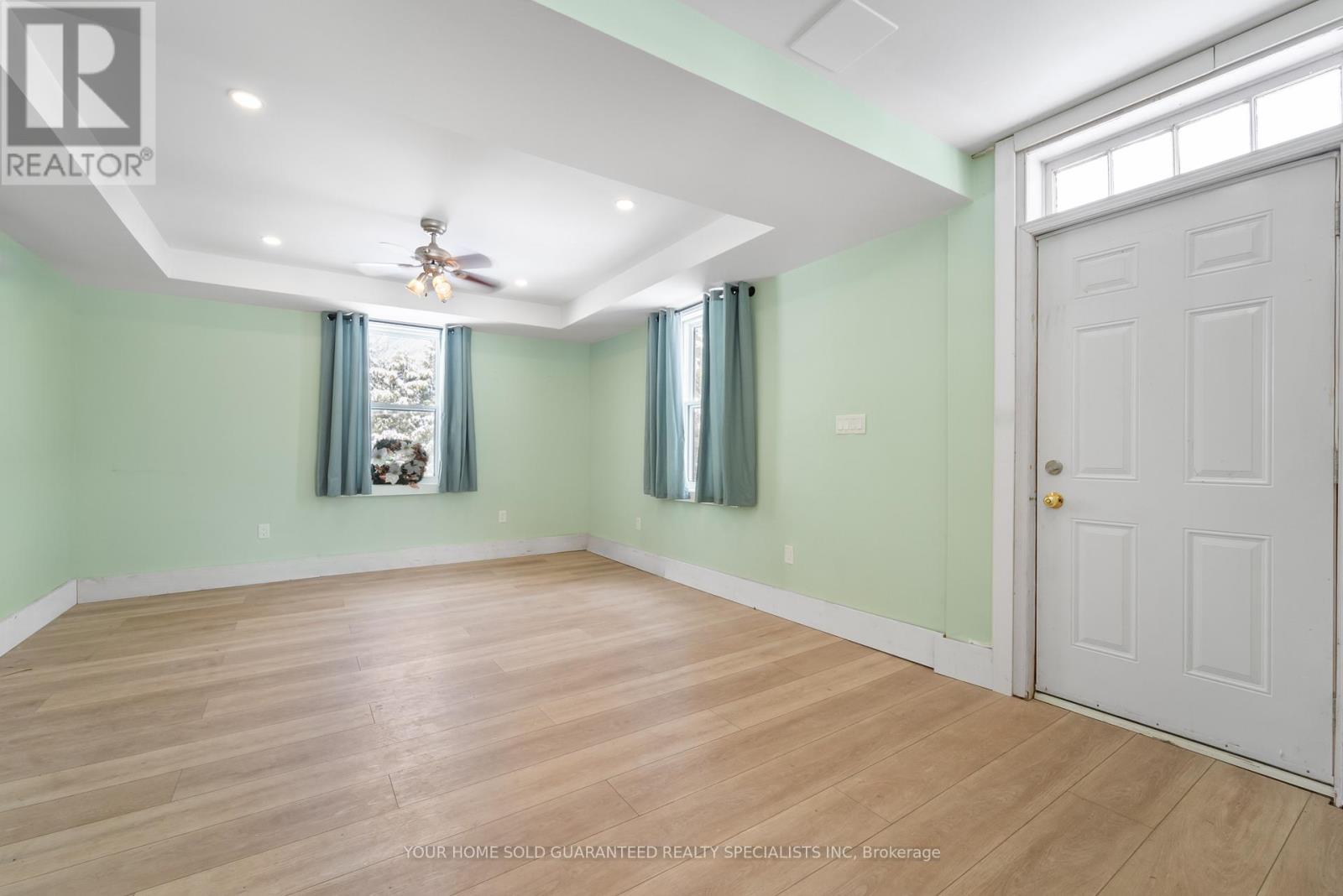 4396 Penetanguishene Road, Springwater, Ontario  L0L 1V0 - Photo 13 - S12822150