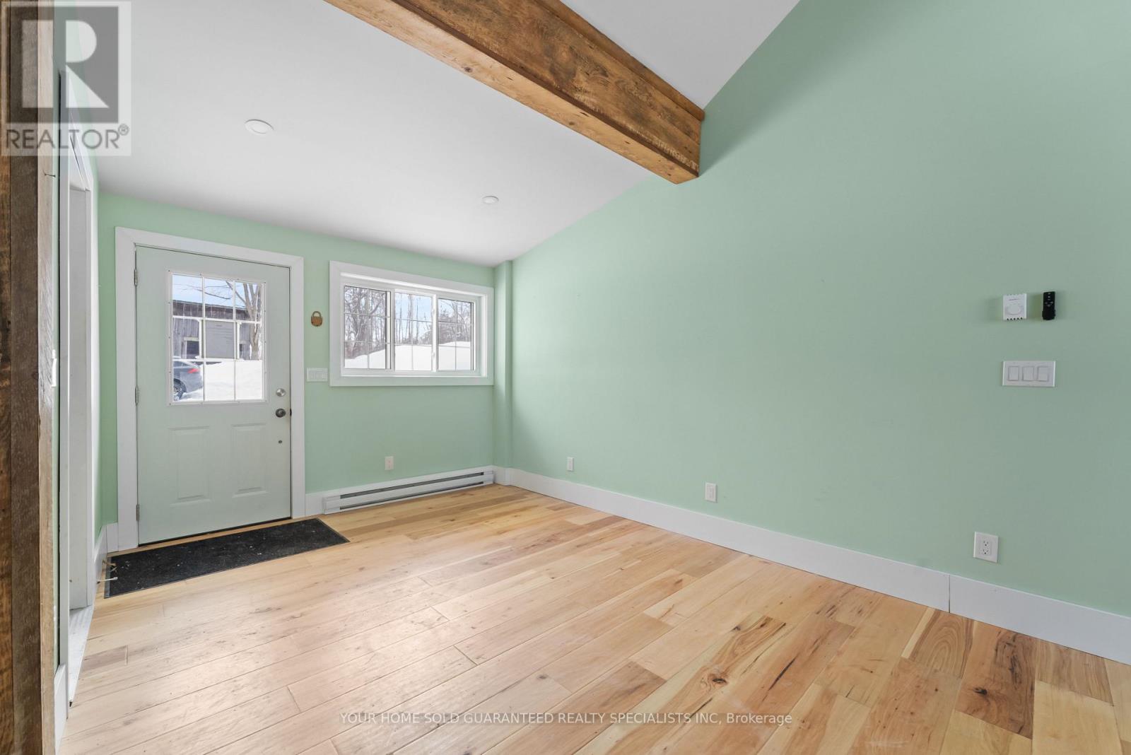 4396 Penetanguishene Road, Springwater, Ontario  L0L 1V0 - Photo 5 - S12822150