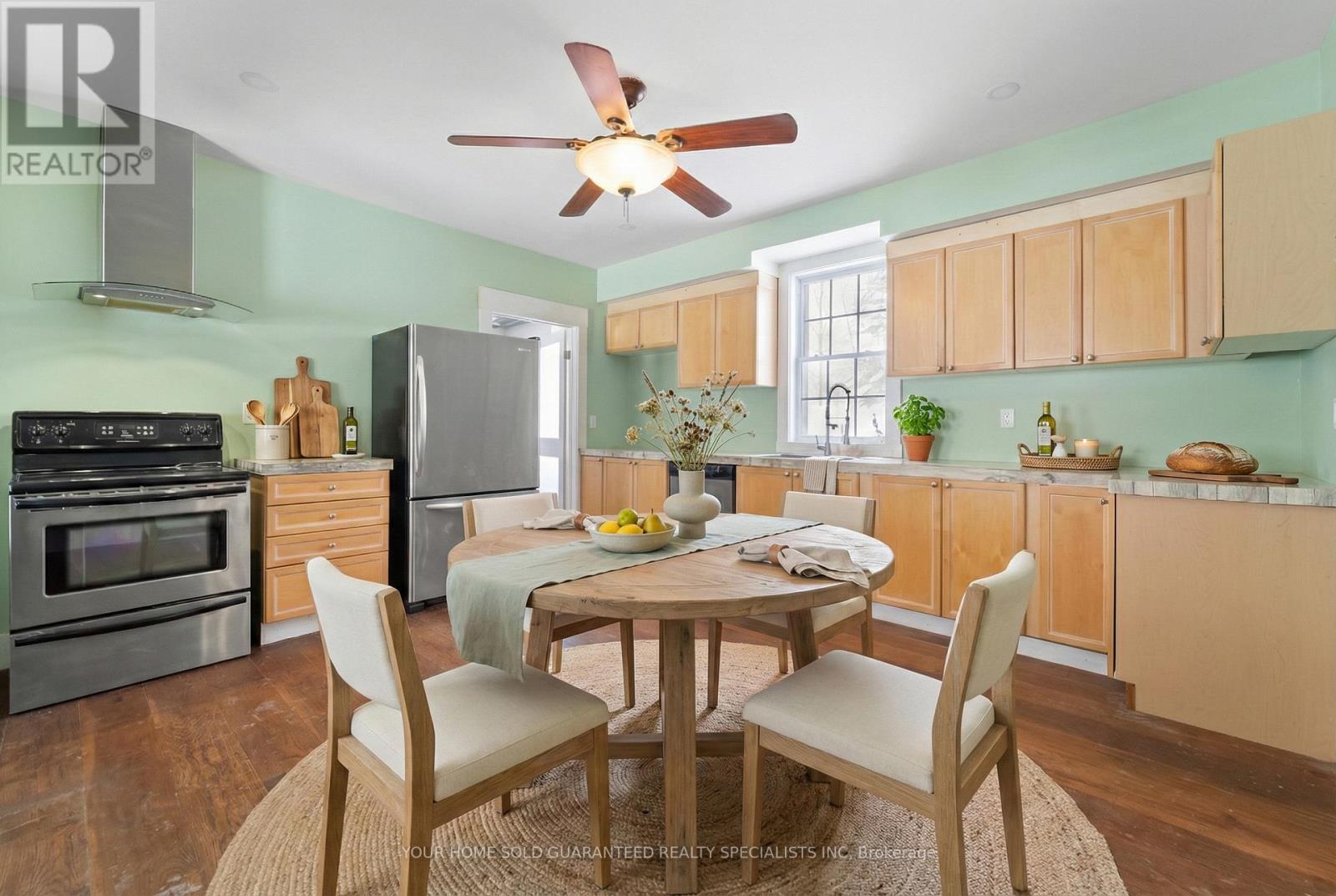 4396 Penetanguishene Road, Springwater, Ontario  L0L 1V0 - Photo 7 - S12822150