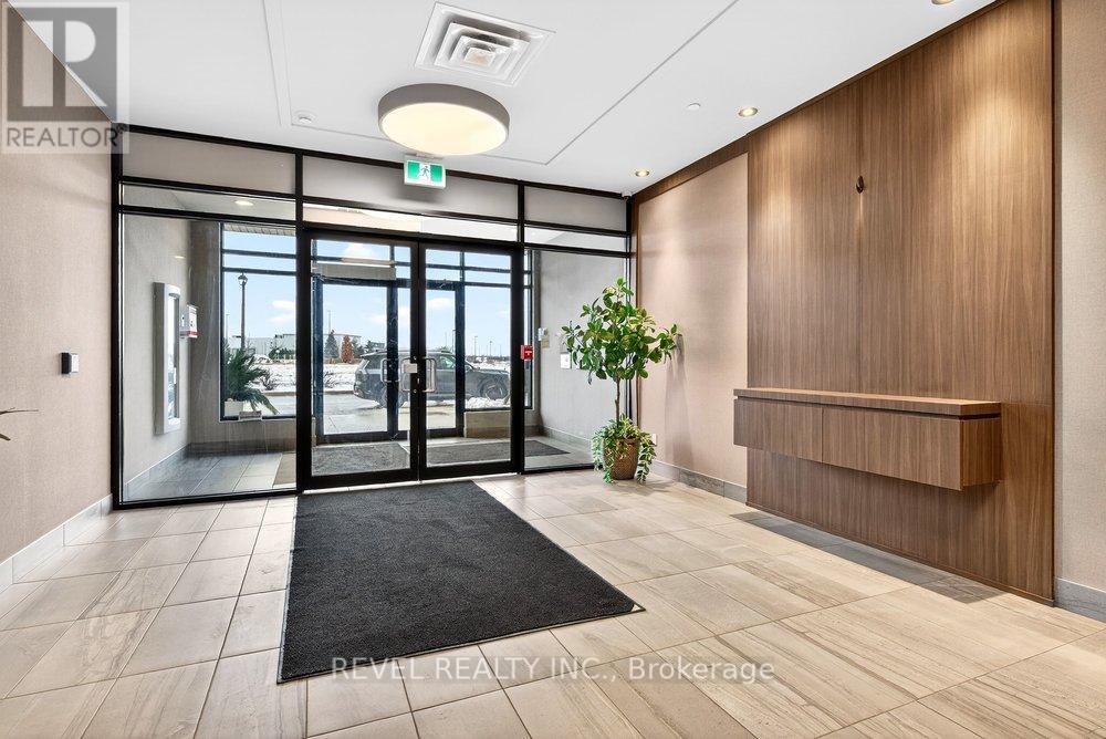 503 - 150 Oak Park Boulevard, Oakville, Ontario  L6H 3P2 - Photo 4 - W12817810