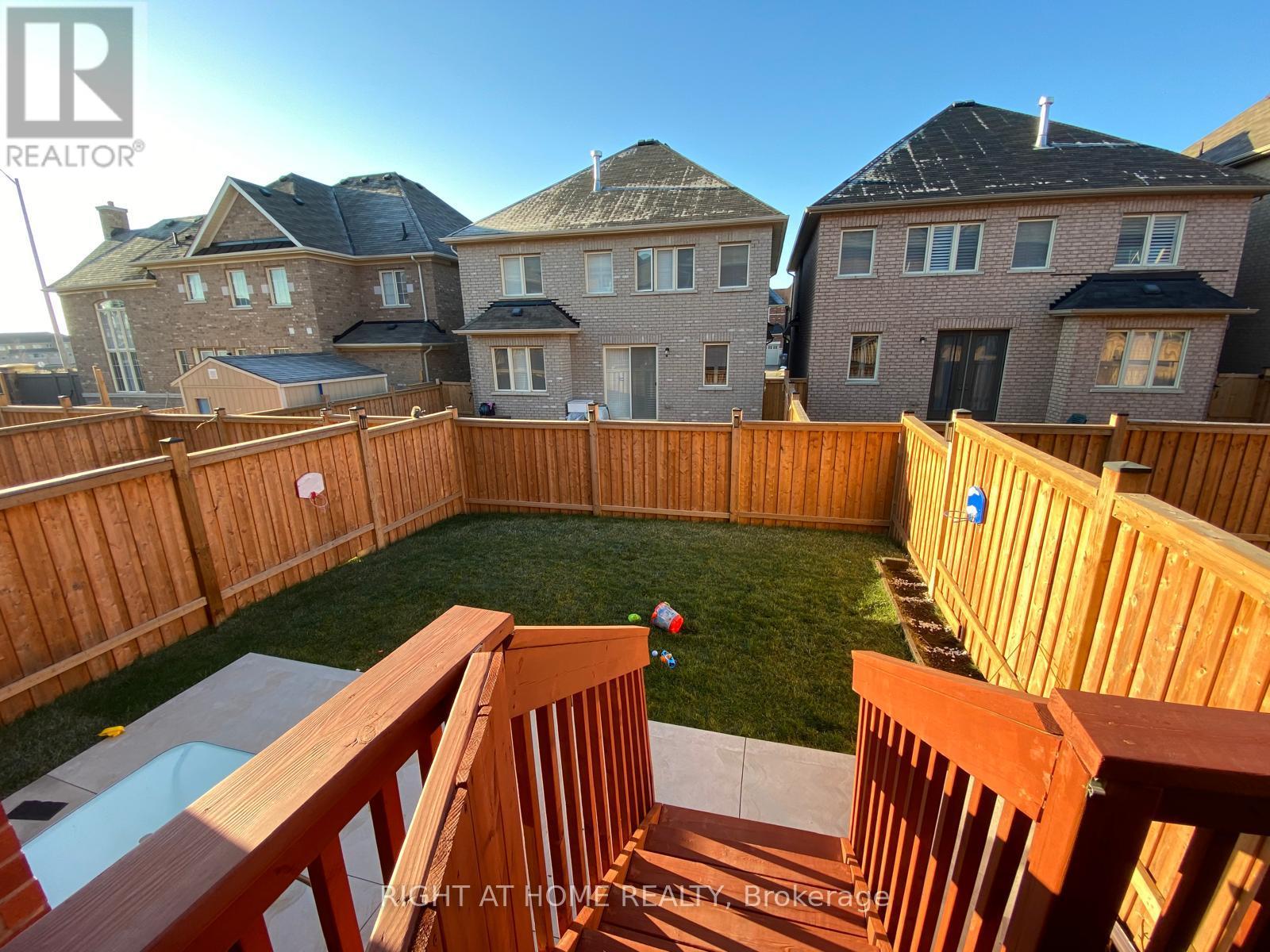 29 Villadowns Trail S, Brampton, Ontario  L6R 0B6 - Photo 14 - W12822074