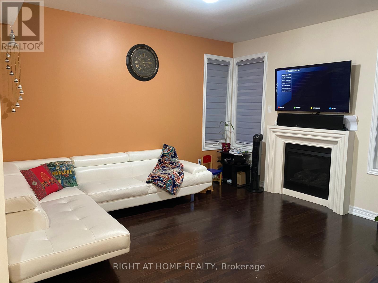 29 Villadowns Trail S, Brampton, Ontario  L6R 0B6 - Photo 6 - W12822074