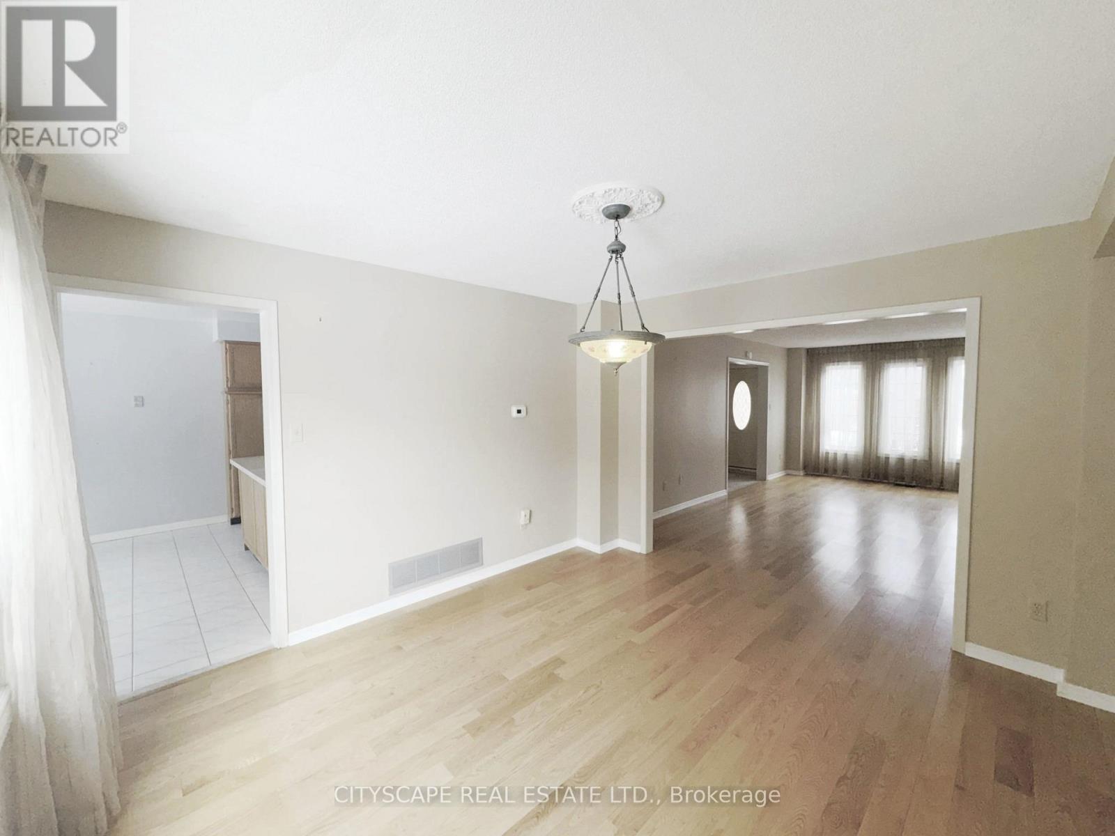 2702 Hardy Crescent, Oakville, Ontario  L6J 7B9 - Photo 11 - W12822146