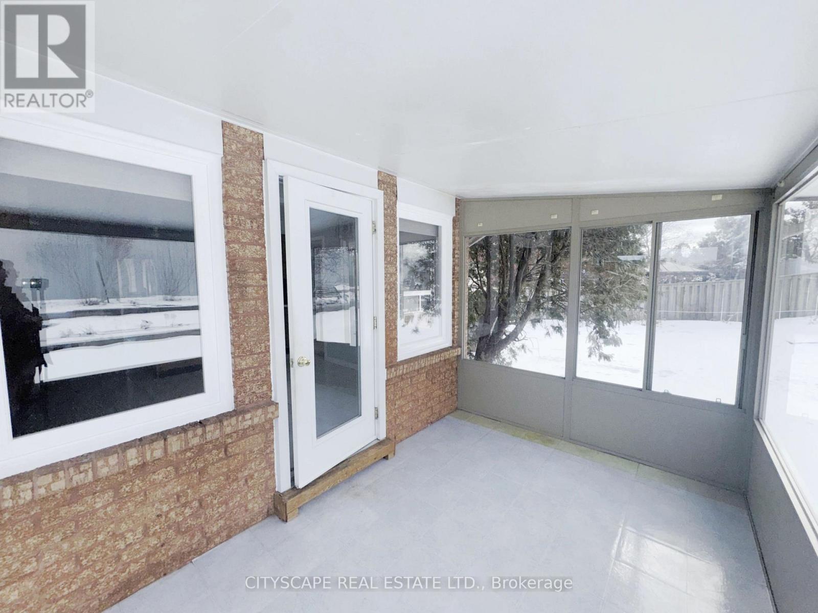 2702 Hardy Crescent, Oakville, Ontario  L6J 7B9 - Photo 17 - W12822146