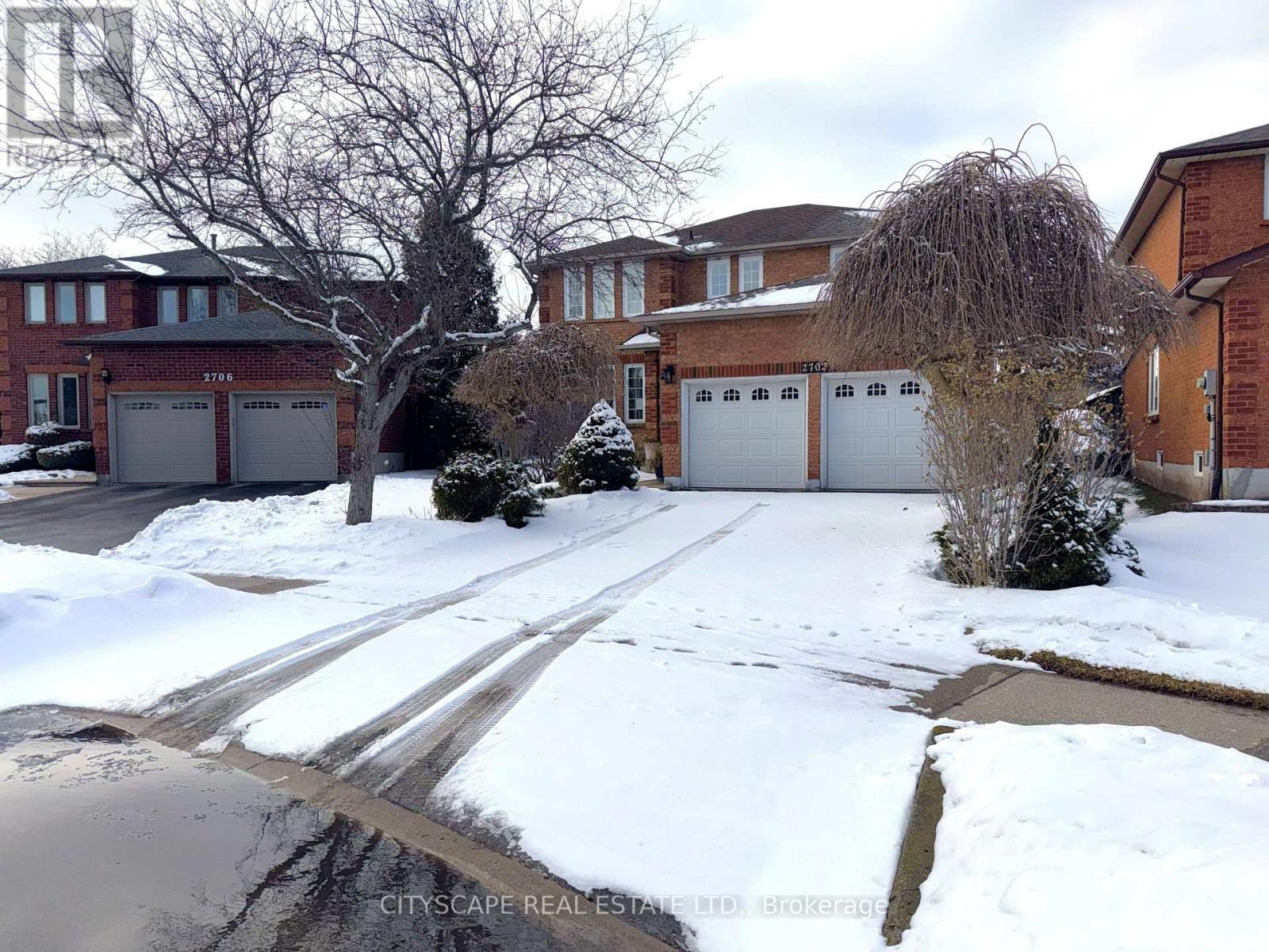 2702 Hardy Crescent, Oakville, Ontario  L6J 7B9 - Photo 2 - W12822146