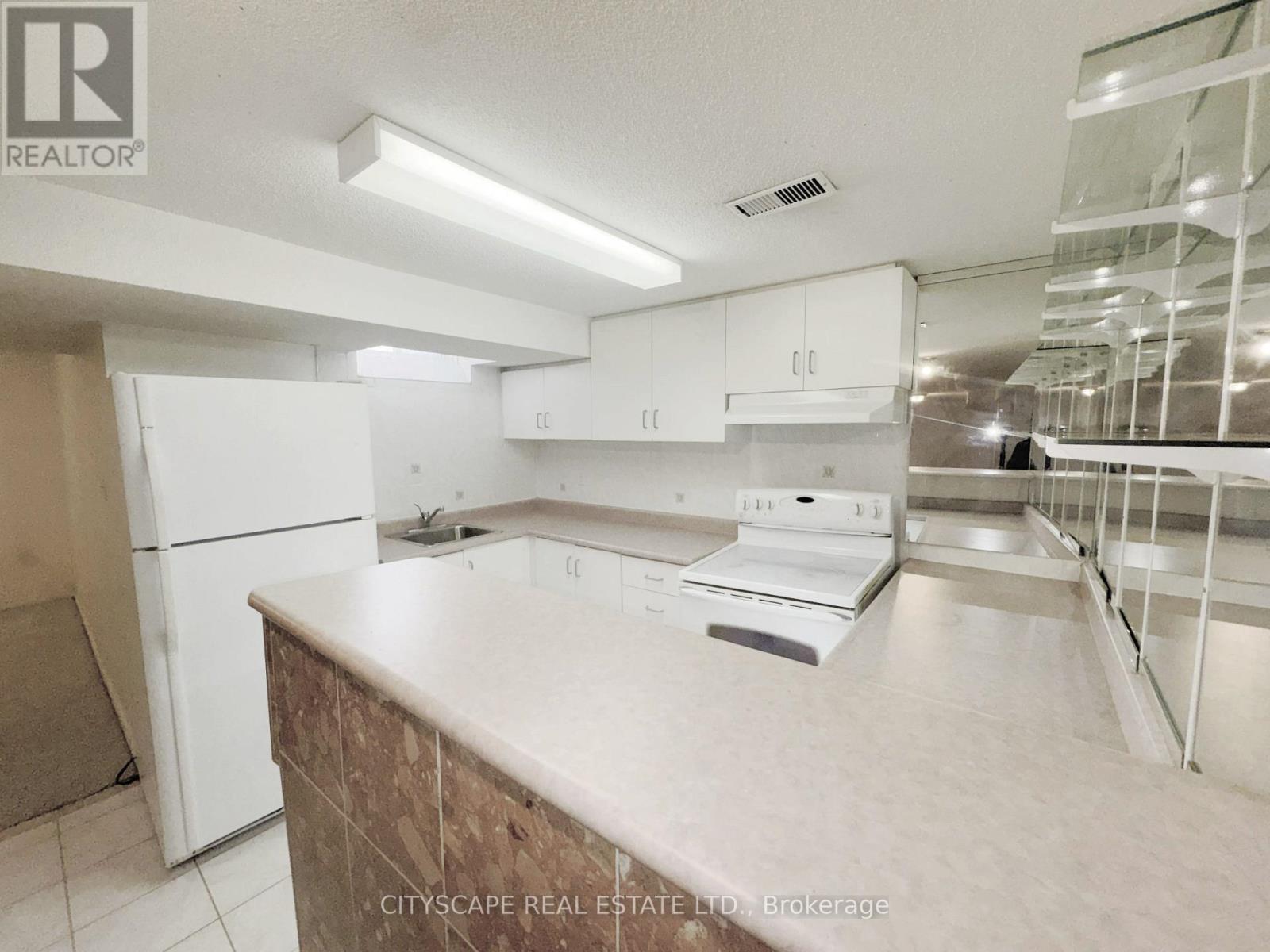 2702 Hardy Crescent, Oakville, Ontario  L6J 7B9 - Photo 41 - W12822146