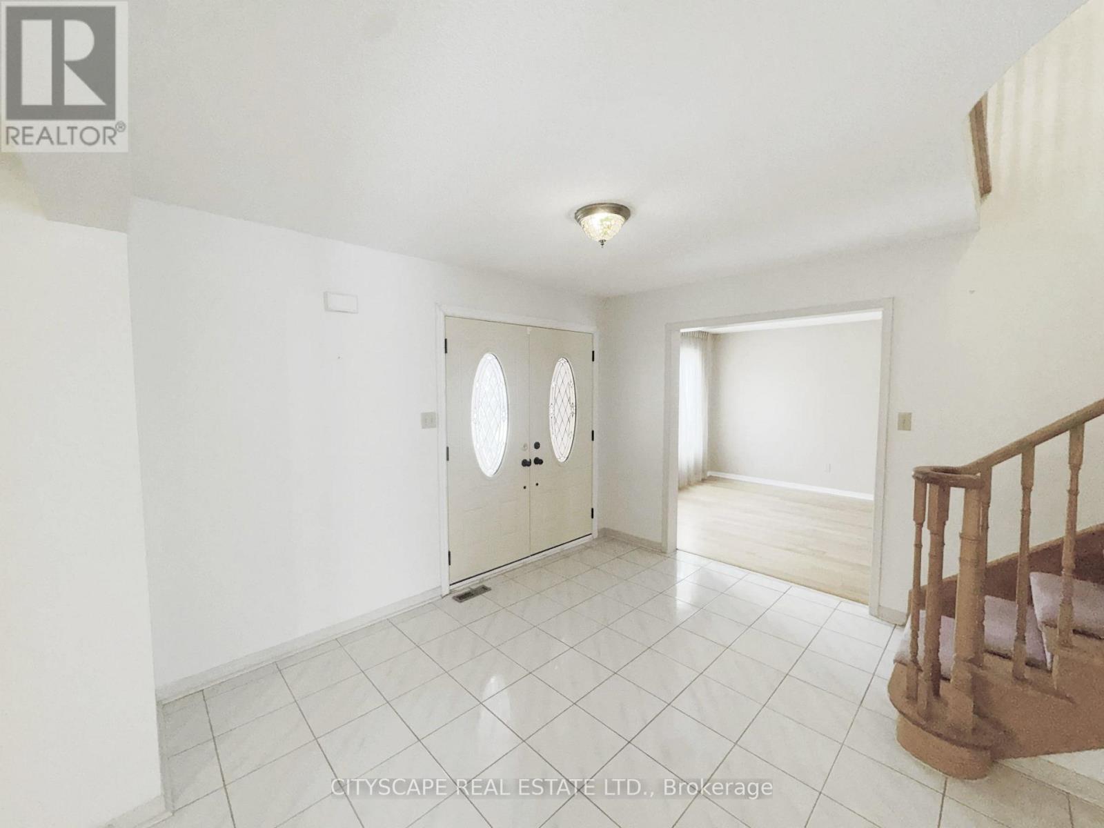 2702 Hardy Crescent, Oakville, Ontario  L6J 7B9 - Photo 6 - W12822146