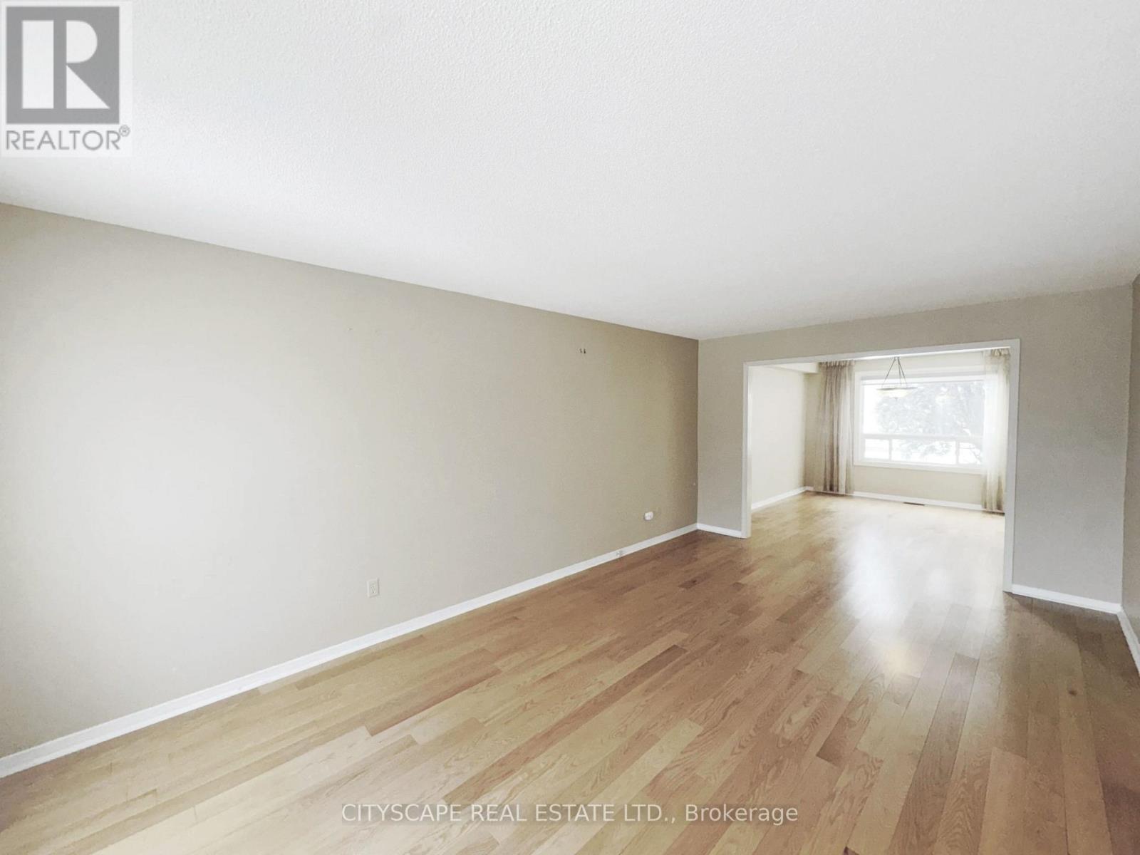 2702 Hardy Crescent, Oakville, Ontario  L6J 7B9 - Photo 8 - W12822146