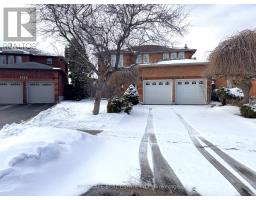 2702 HARDY CRESCENT, Oakville, Ontario