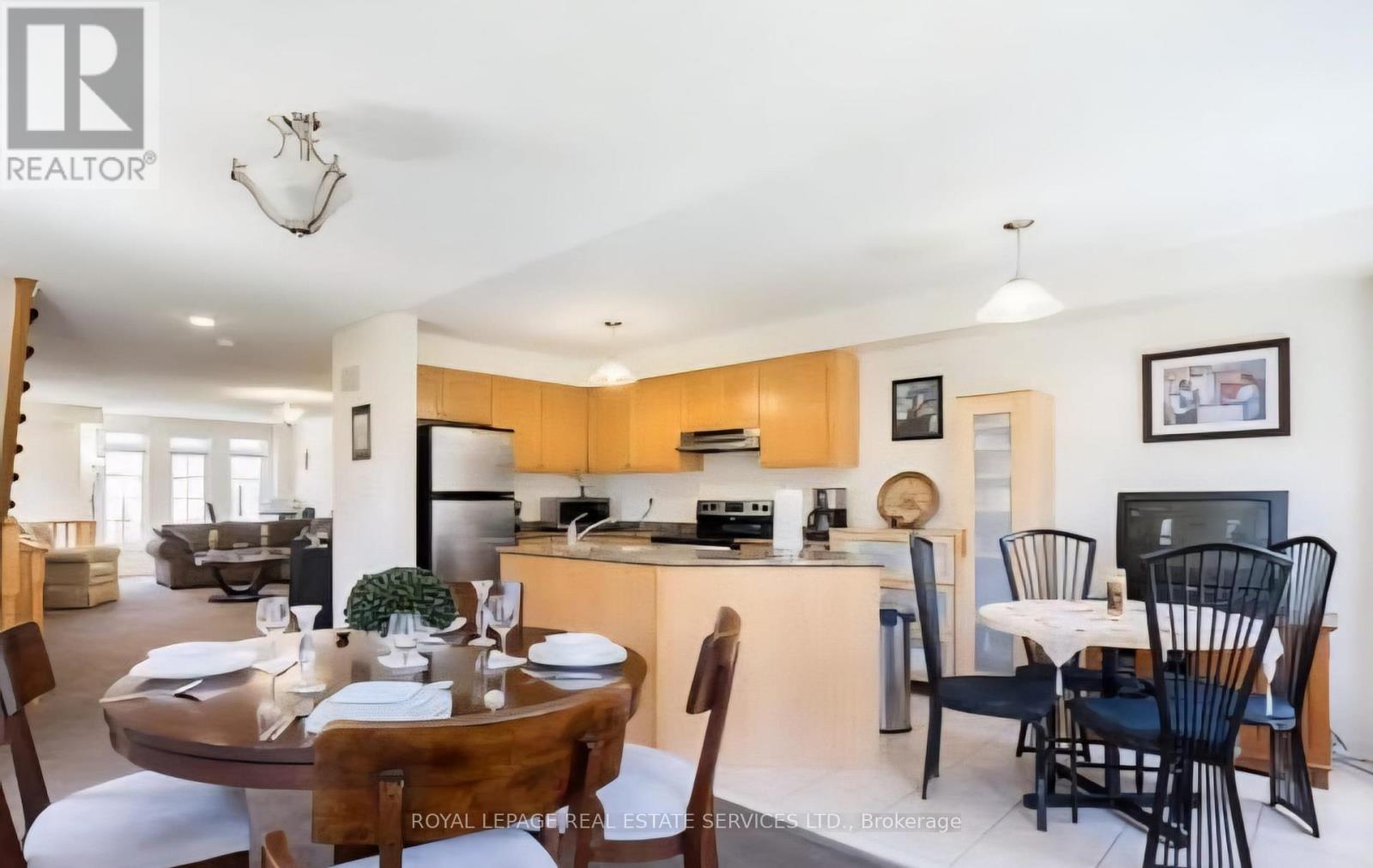 439 Aspendale Crescent, Mississauga, Ontario  L5W 0E7 - Photo 7 - W12822158