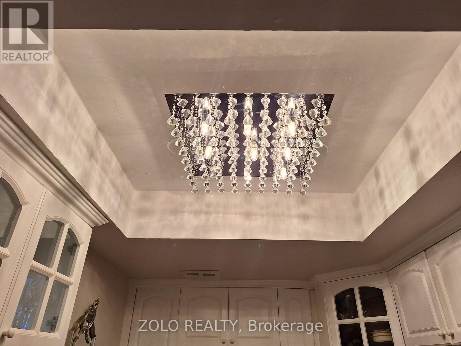 1001 - 300 Webb Drive, Mississauga, Ontario  L5B 3W3 - Photo 14 - W12822200