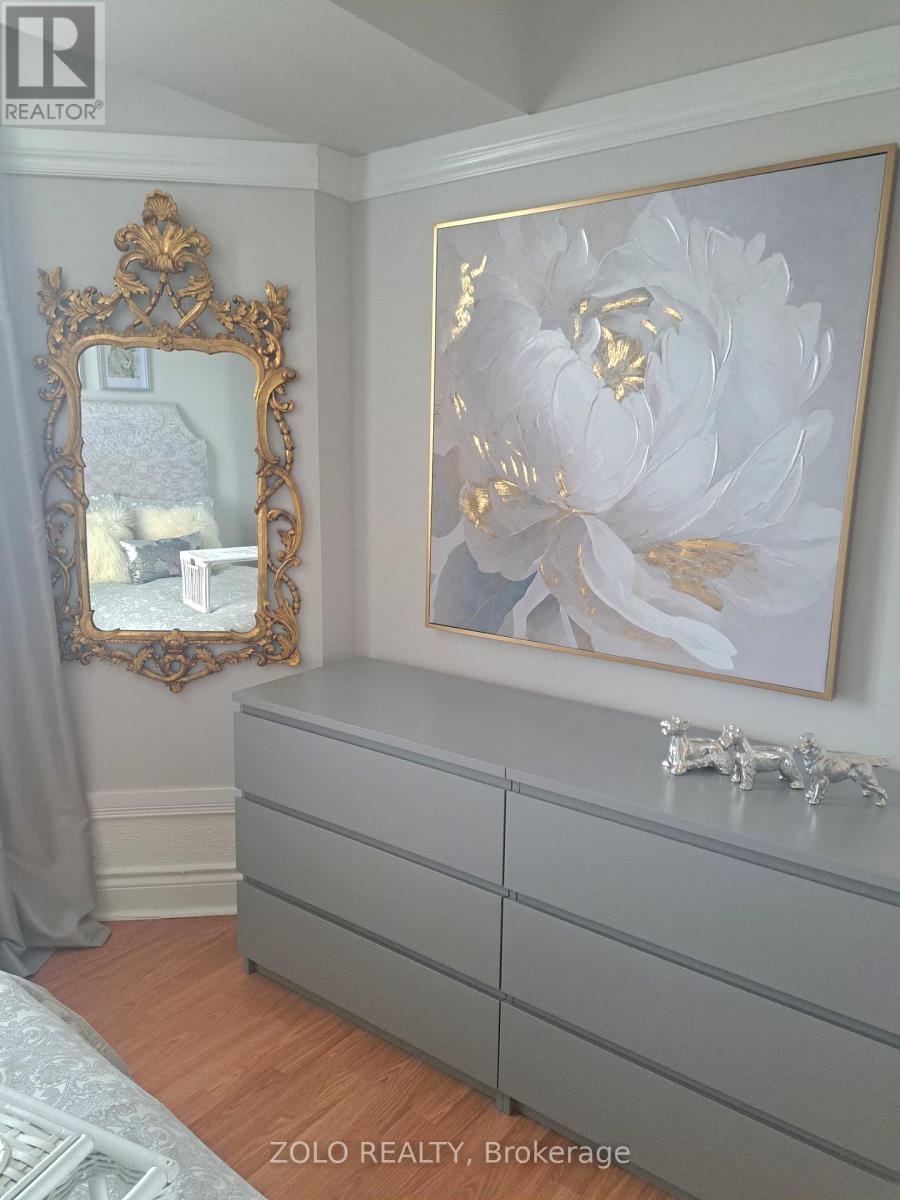 1001 - 300 Webb Drive, Mississauga, Ontario  L5B 3W3 - Photo 18 - W12822200