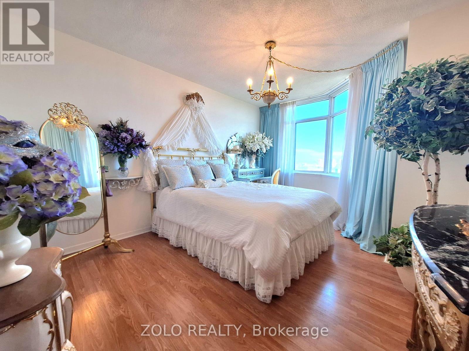 1001 - 300 Webb Drive, Mississauga, Ontario  L5B 3W3 - Photo 21 - W12822200