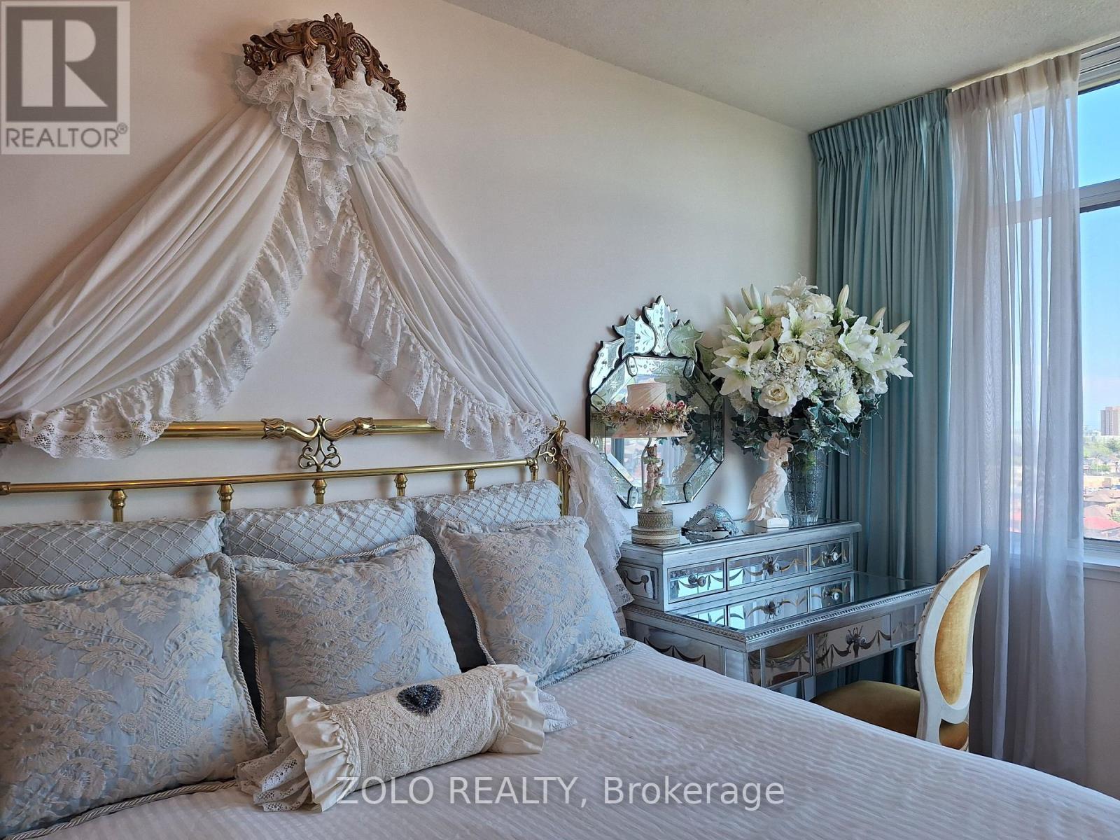 1001 - 300 Webb Drive, Mississauga, Ontario  L5B 3W3 - Photo 23 - W12822200