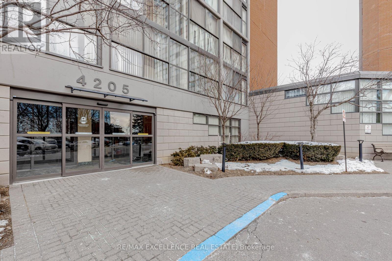 202 - 4205 Shipp Drive, Mississauga, Ontario  L4Z 2Y9 - Photo 4 - W12822204