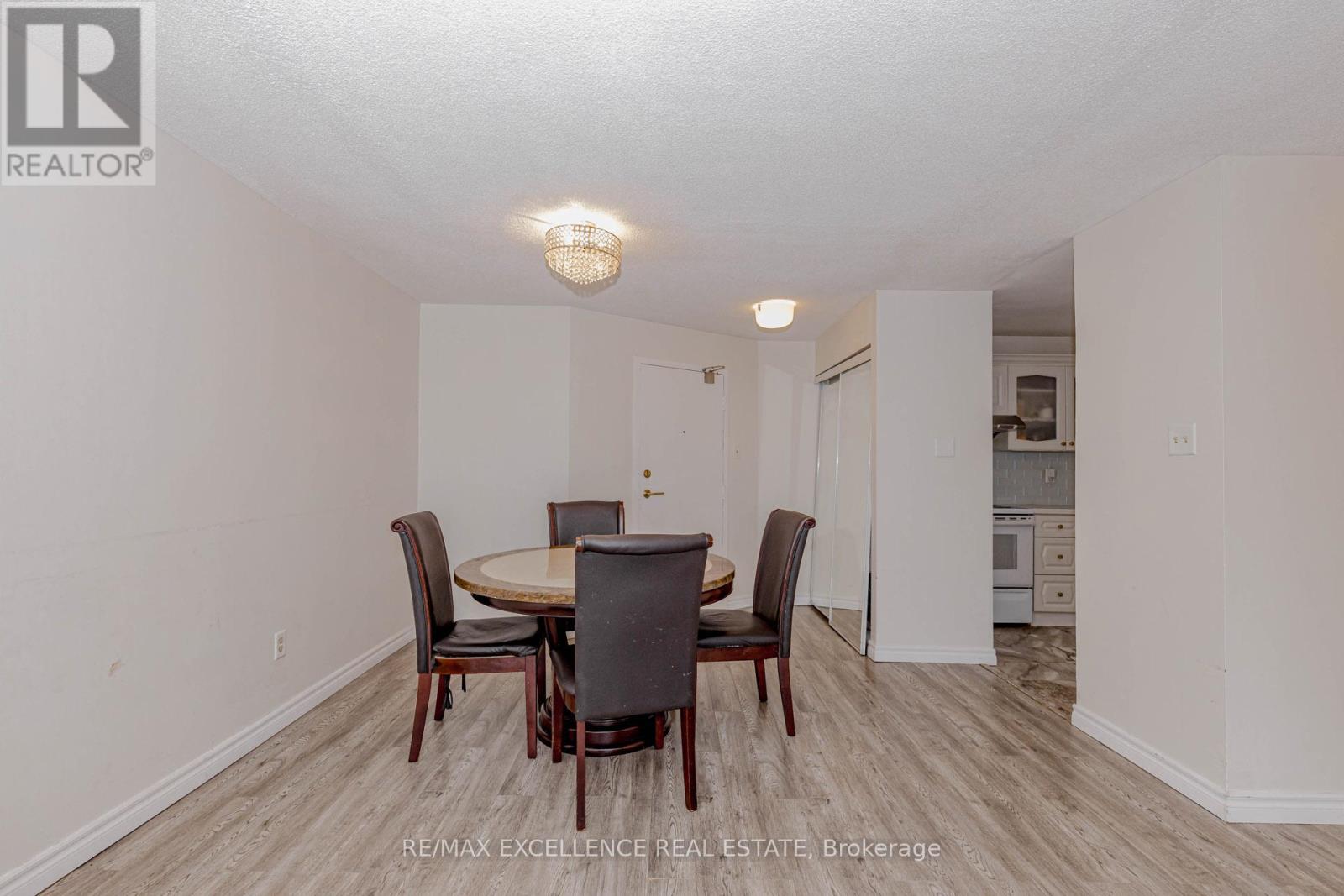 202 - 4205 Shipp Drive, Mississauga, Ontario  L4Z 2Y9 - Photo 8 - W12822204