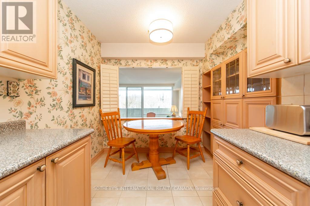 302 - 260 Scarlett Road, Toronto, Ontario  M6N 4X6 - Photo 17 - W12822208