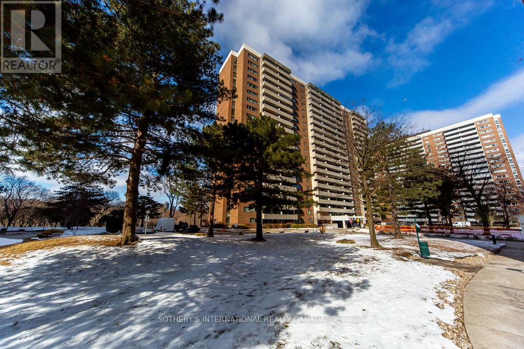 302 - 260 Scarlett Road, Toronto, Ontario  M6N 4X6 - Photo 2 - W12822208